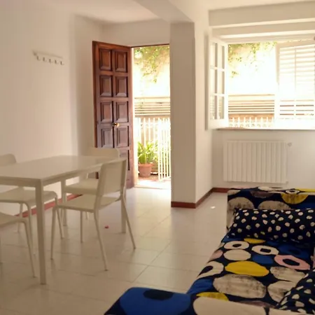 Casa Dahlia